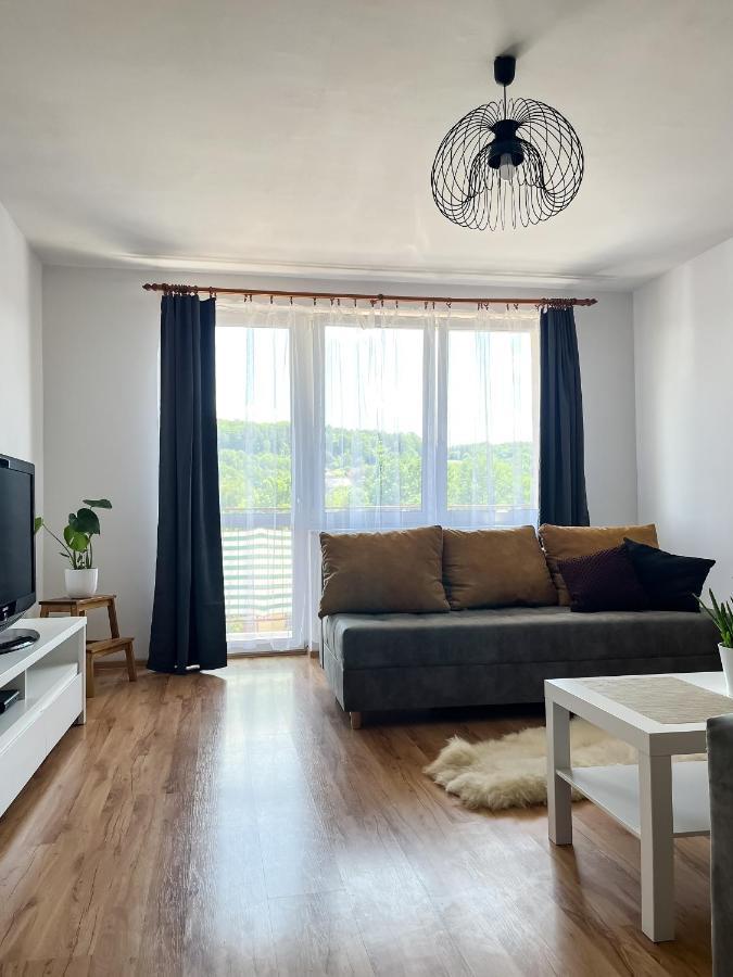Uroczy Apartament Pod Skarpa 瓦多维采 外观 照片