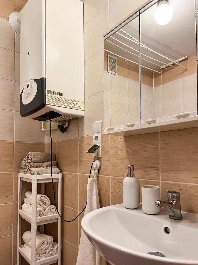 Uroczy Apartament Pod Skarpa 瓦多维采 外观 照片