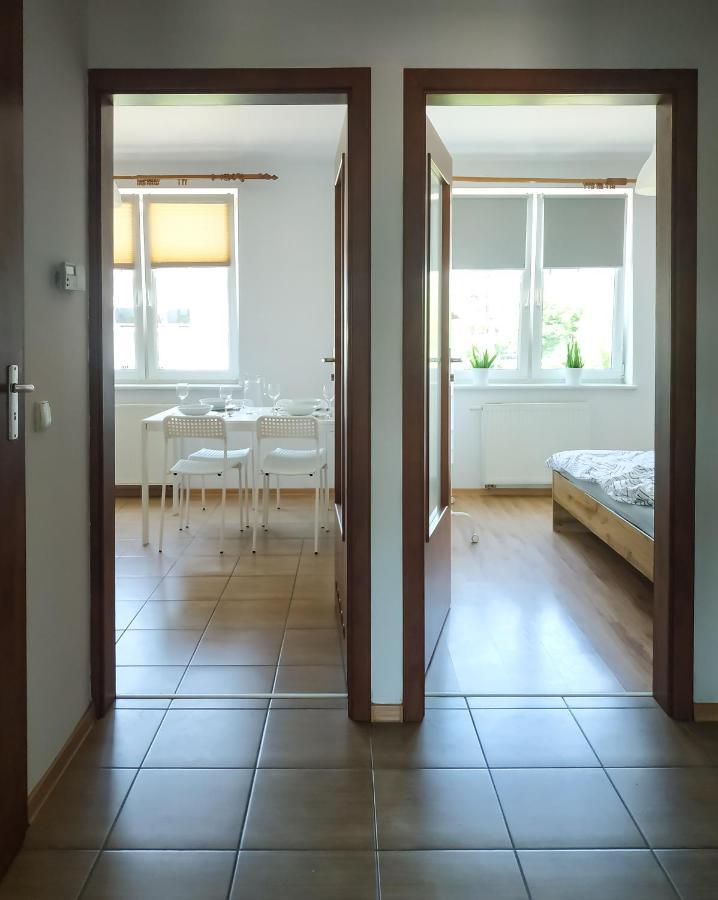 Uroczy Apartament Pod Skarpa 瓦多维采 外观 照片
