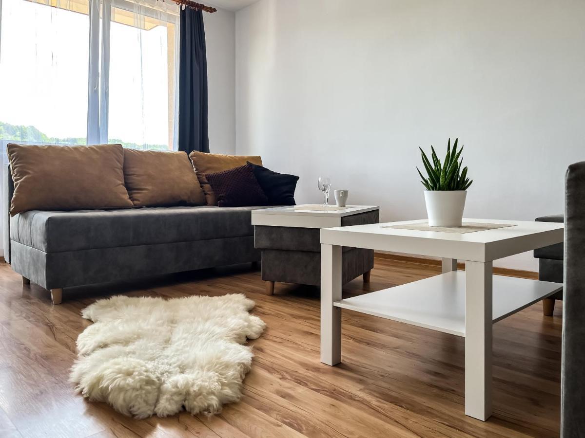 Uroczy Apartament Pod Skarpa 瓦多维采 外观 照片